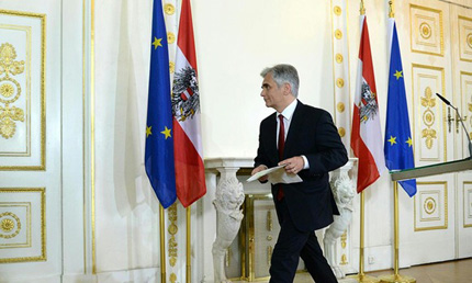 szervuszausztria_faymann lemond.jpg